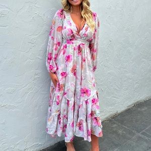 Boutique Midi Dress 🥰